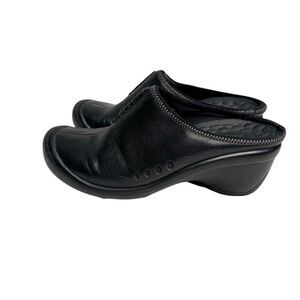 Privo by Clark’s black leather mule clogs size 7